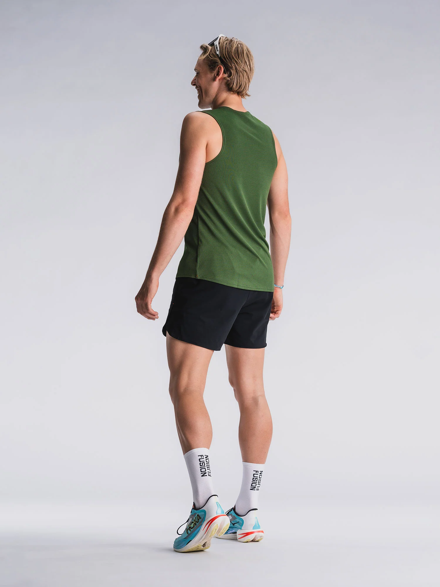 Mens TEMPO! ONE Run Singlet - Image 12