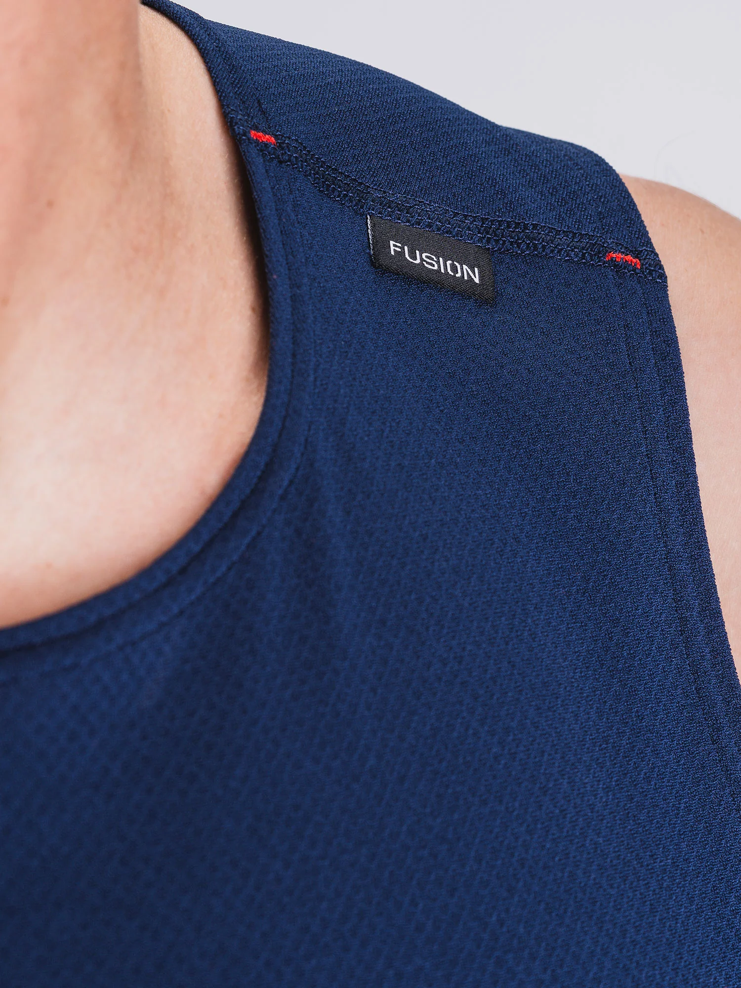 Mens TEMPO! ONE Run Singlet - Image 16