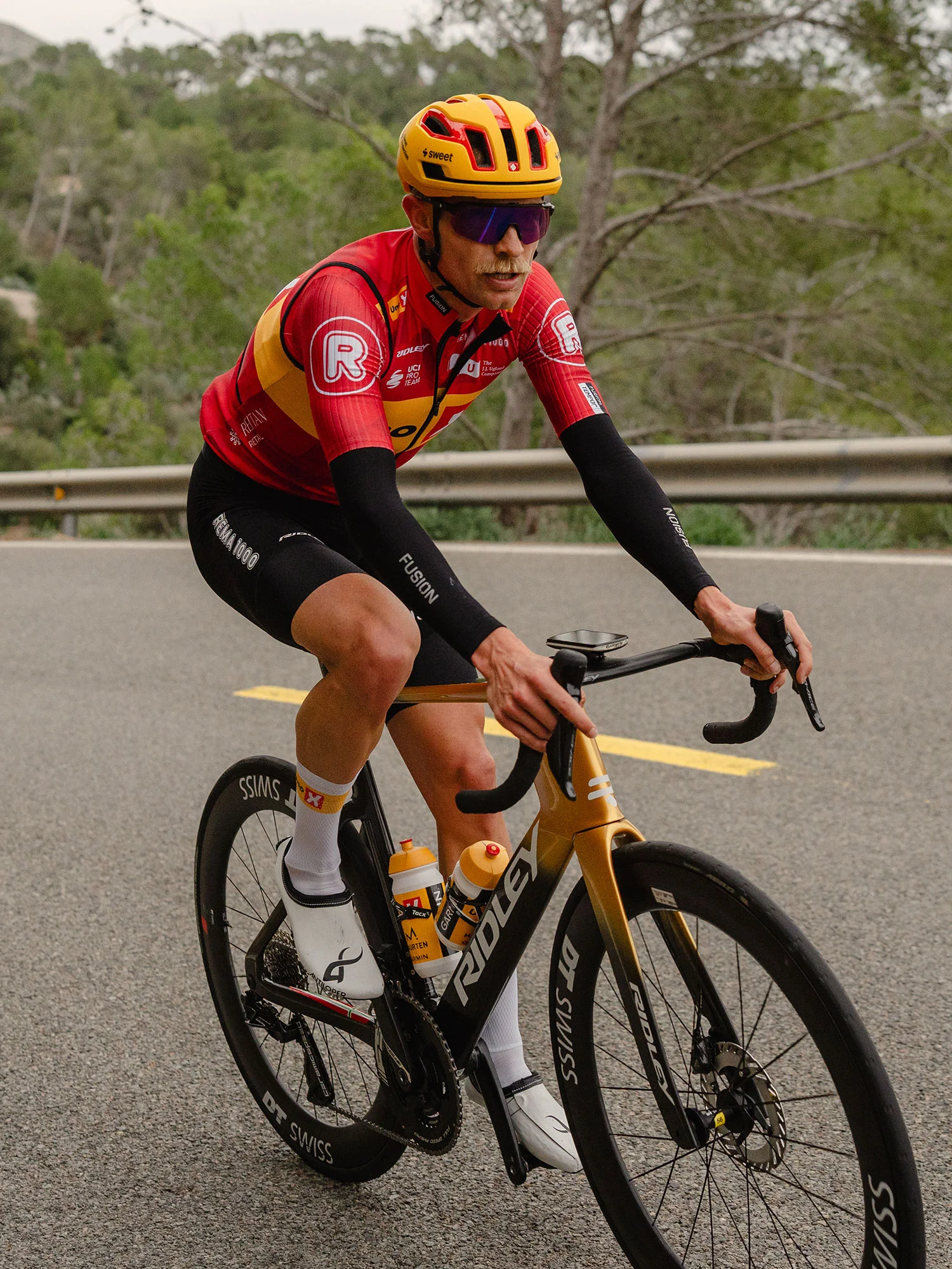 Mens TEMPO! Cycling Vest - Image 3