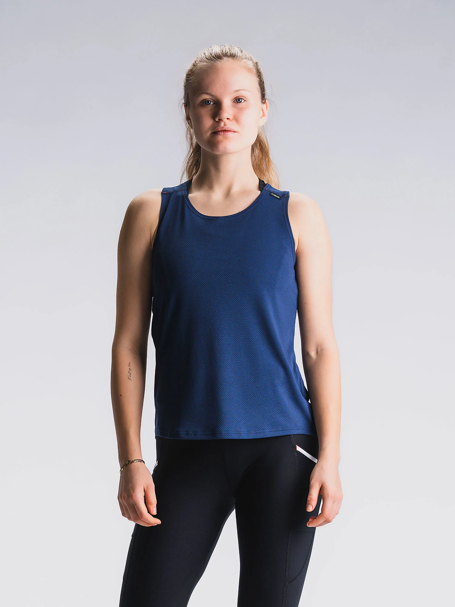 Womens TEMPO! ONE Run Singlet - Image 11