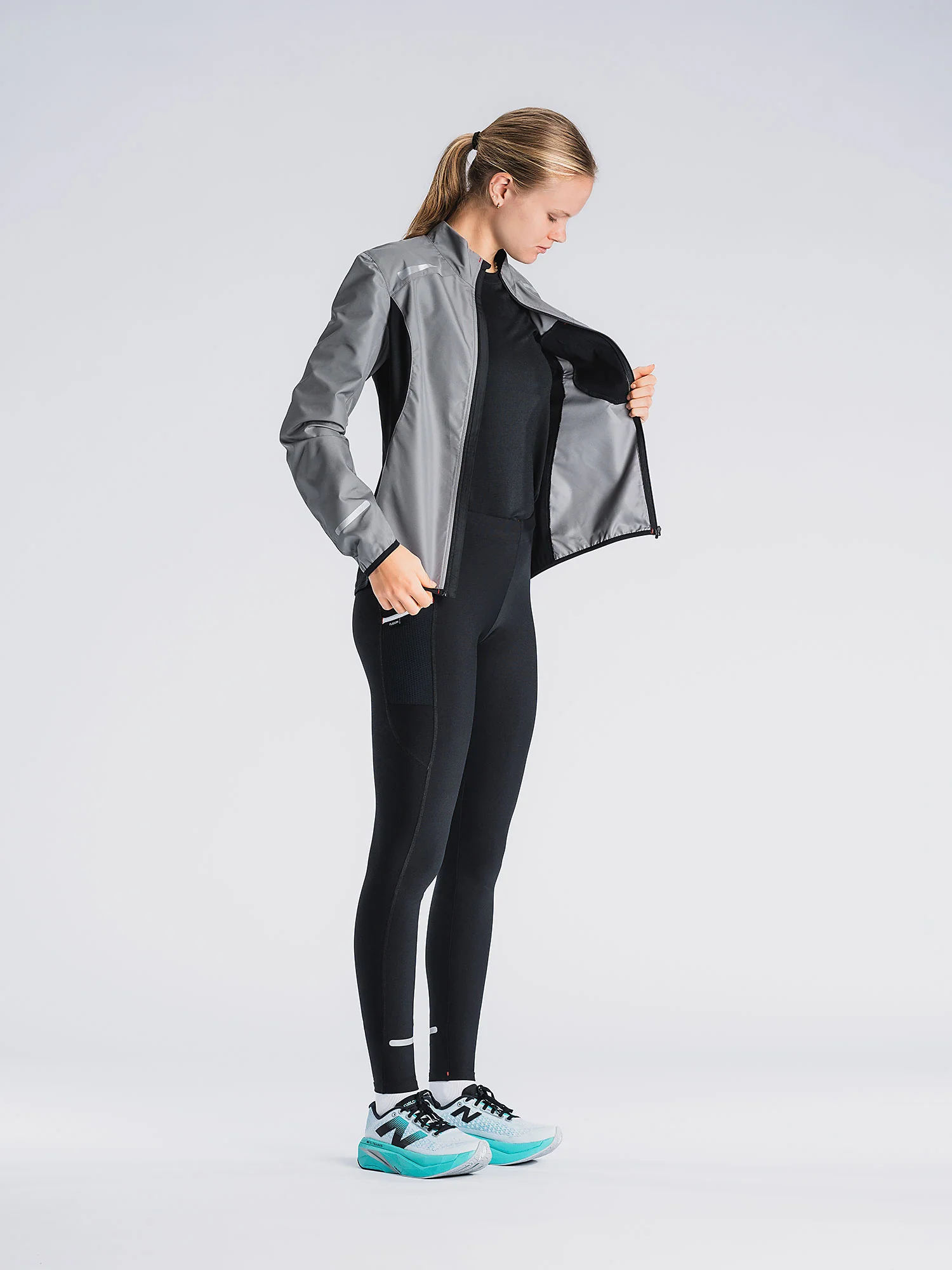 Womens S1 Run Jacket - Image 25
