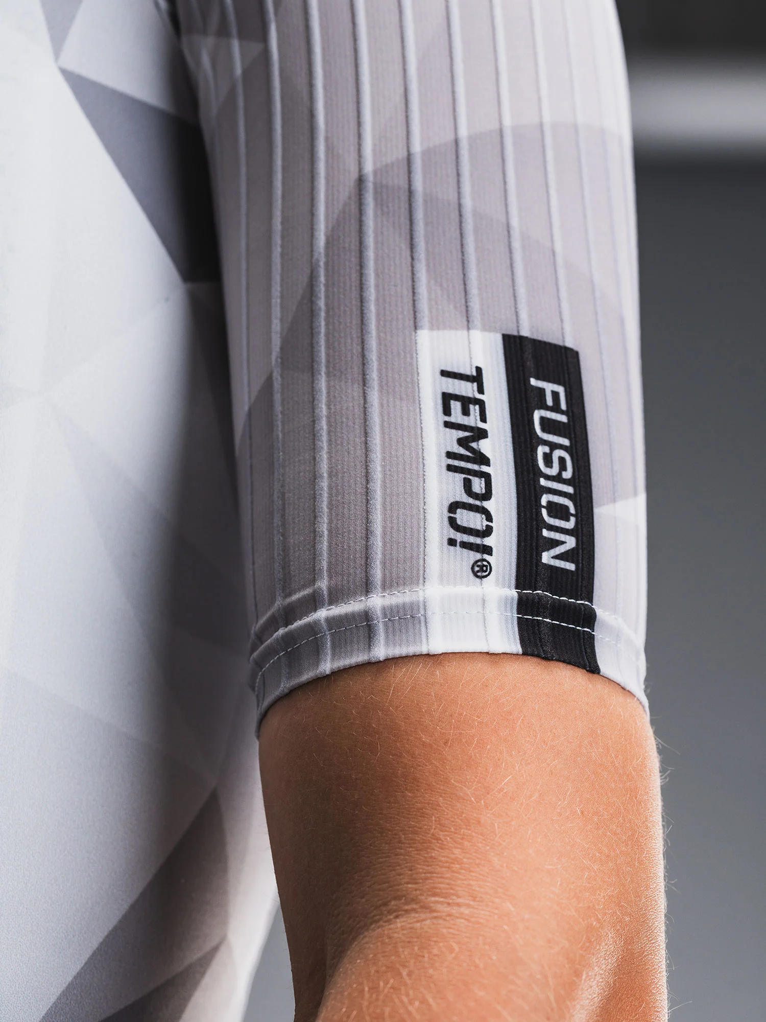Womens TEMPO! PRO Jersey - Image 10
