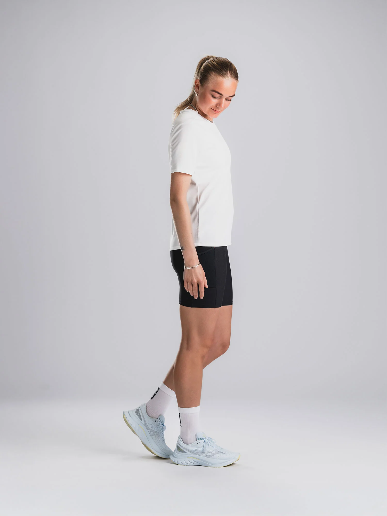 Womens TEMPO! TWO Run T-Shirt - Image 19